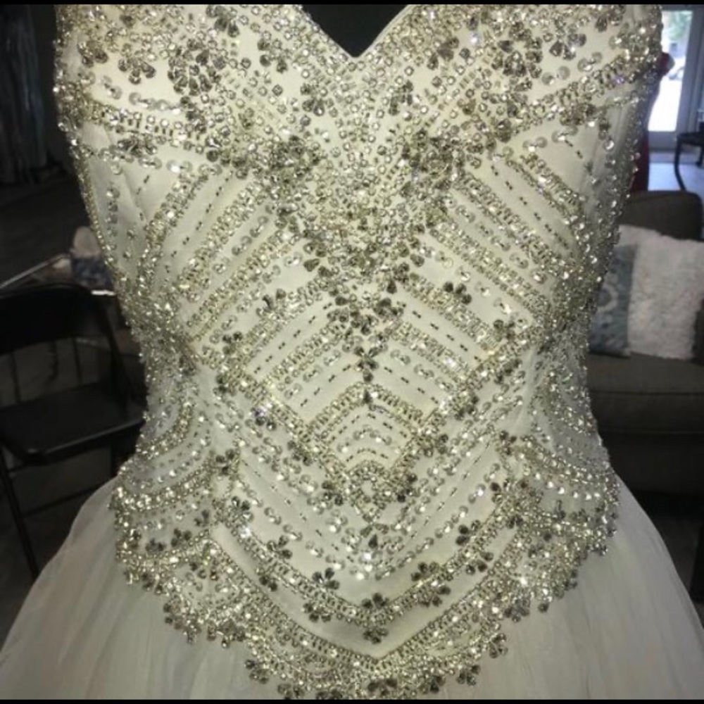 Sz 14 Ballgown Wedding Dress